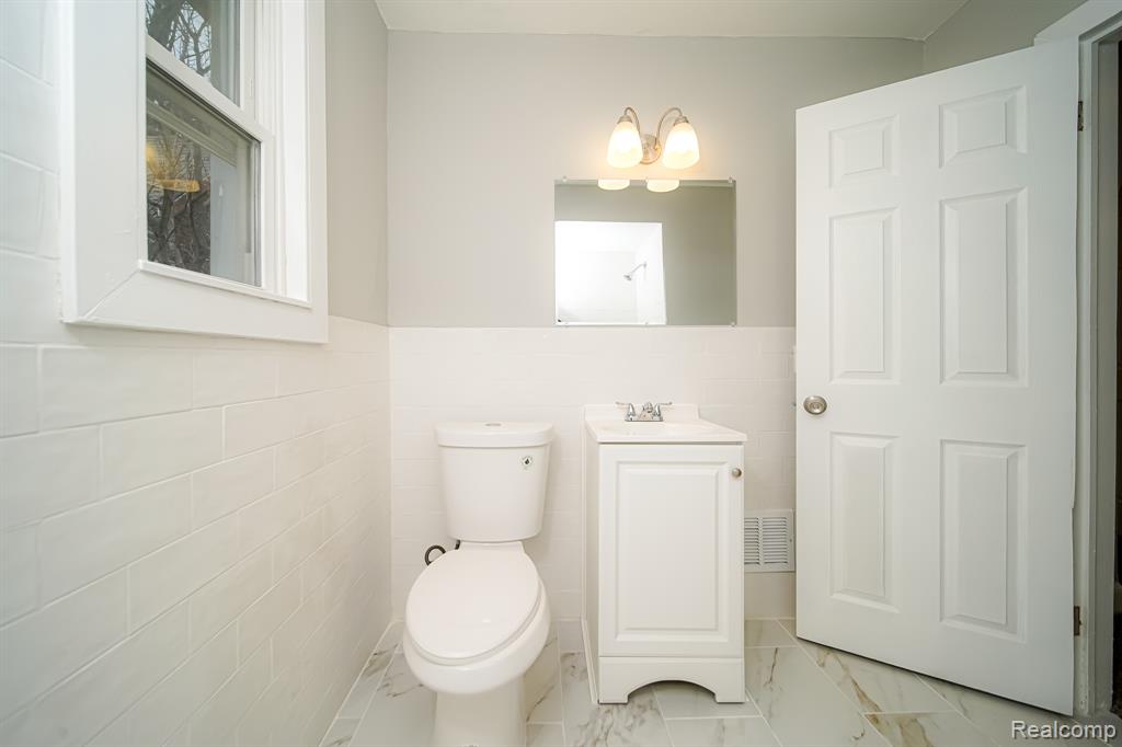 17344 WISCONSIN Street, Detroit, MI 48221 — Photo 72