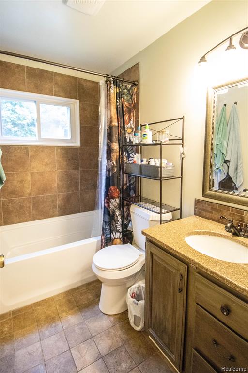 5369 Devon Court, Flint, MI 48532 — Photo 22