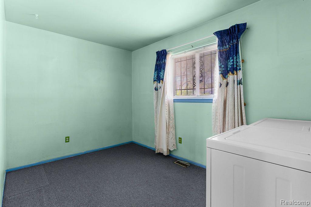 6626 ELMRIDGE Drive, Flint, MI 48505 — Photo 17