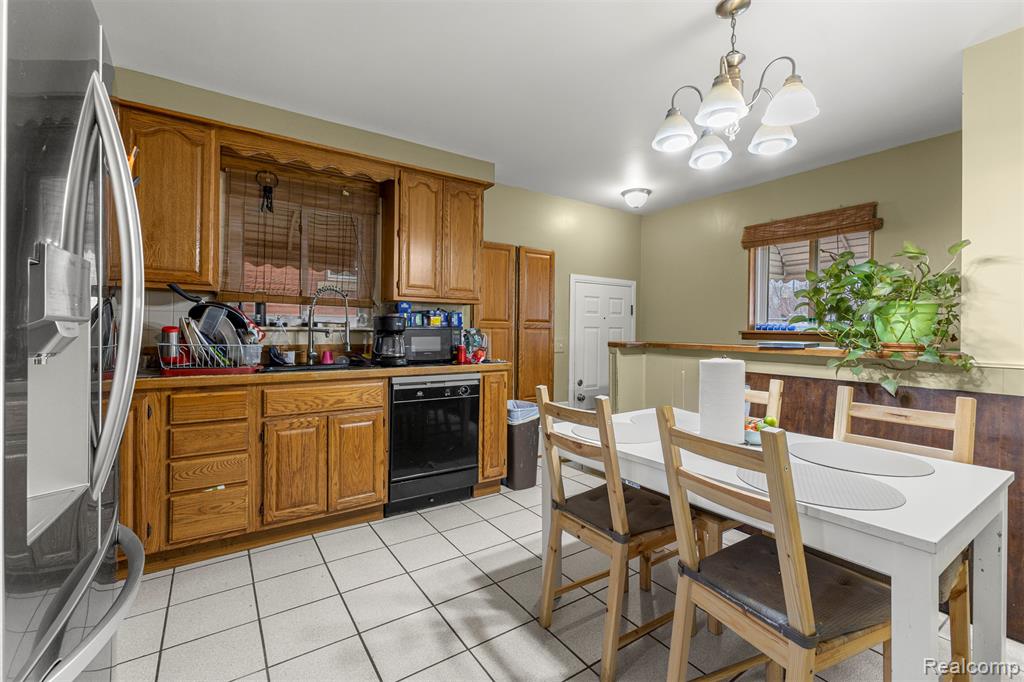 939 Stewart Avenue, Lincoln Park, MI 48146 — Photo 9