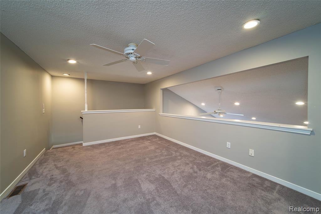 7080 Elmhurst, West Bloomfield, MI — Photo 18