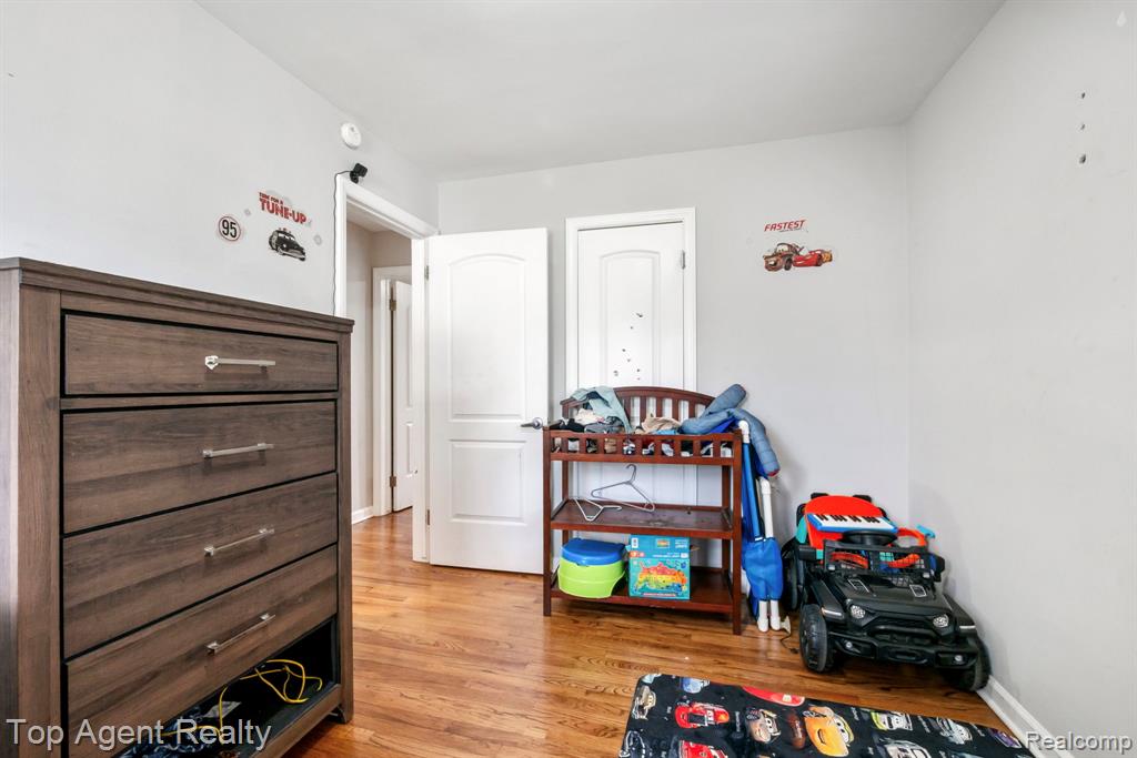 9903 Ruth Avenue, Allen Park, MI 48101 — Photo 11