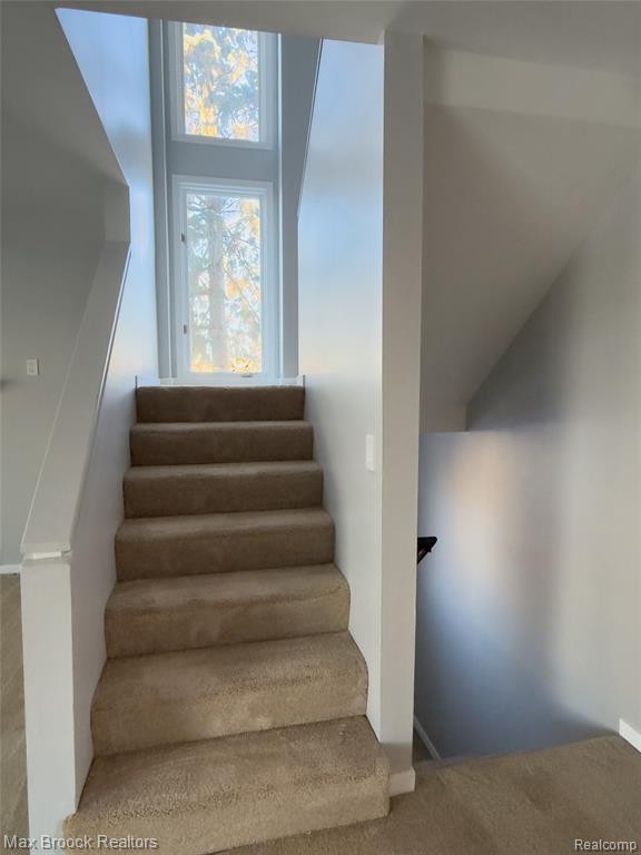 4013 Foxpointe Drive, West Bloomfield, MI 48323 — Photo 10