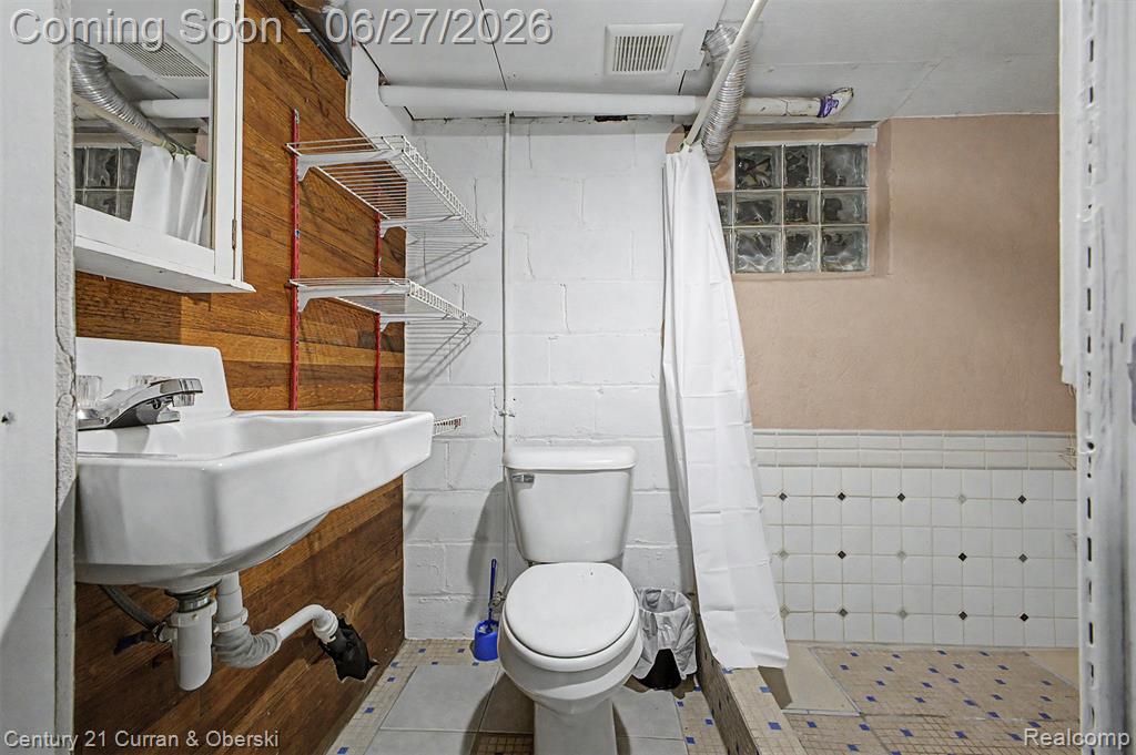 5687 Woodrow Street, Detroit, MI 48210 — Photo 25