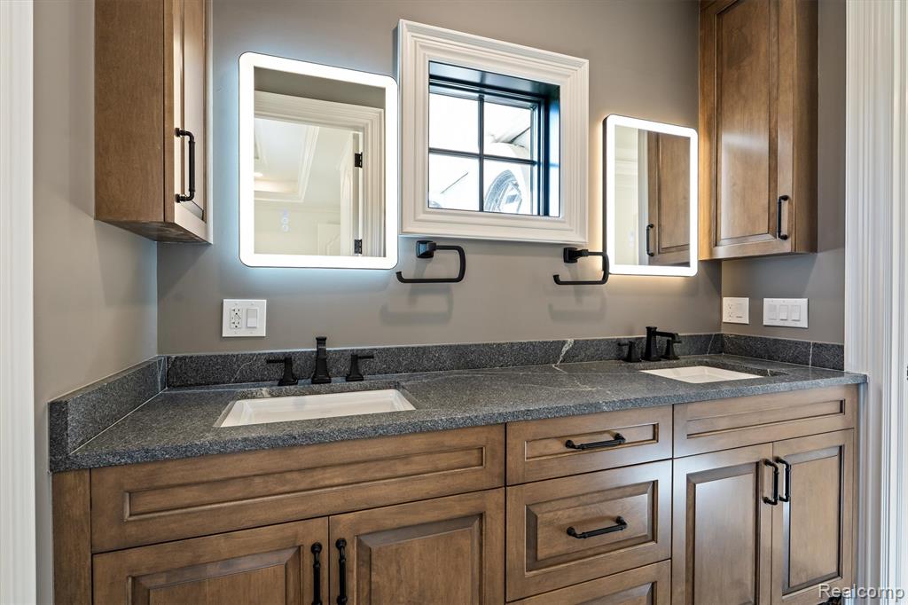 575 Chase Lane, Bloomfield Hills, MI 48304 — Photo 49