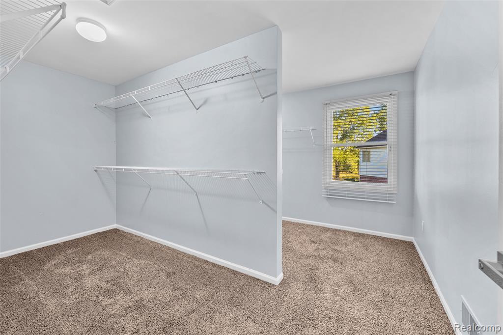 4476 Woodcliff Court, Rochester, MI 48306 — Photo 31