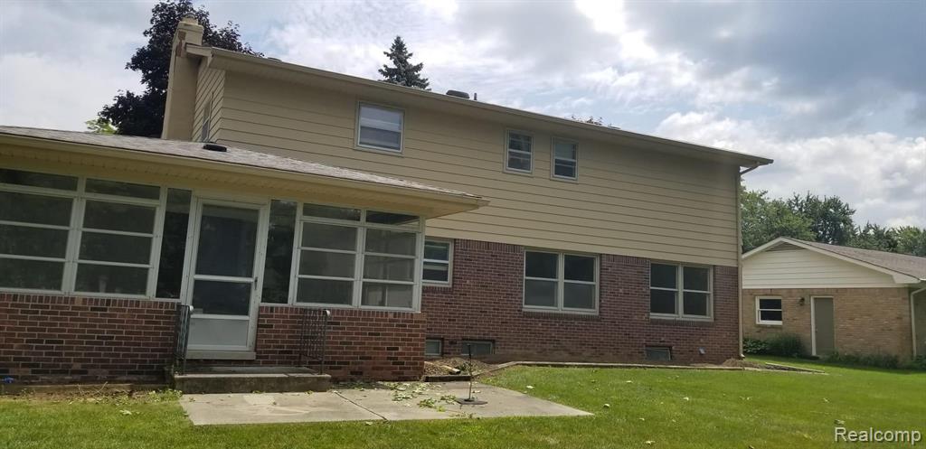 6186 KINGS CROWN Road, Grand Blanc, MI 48439 — Photo 6