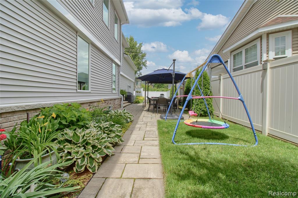 526 Plum Street, Wyandotte, MI 48192 — Photo 51