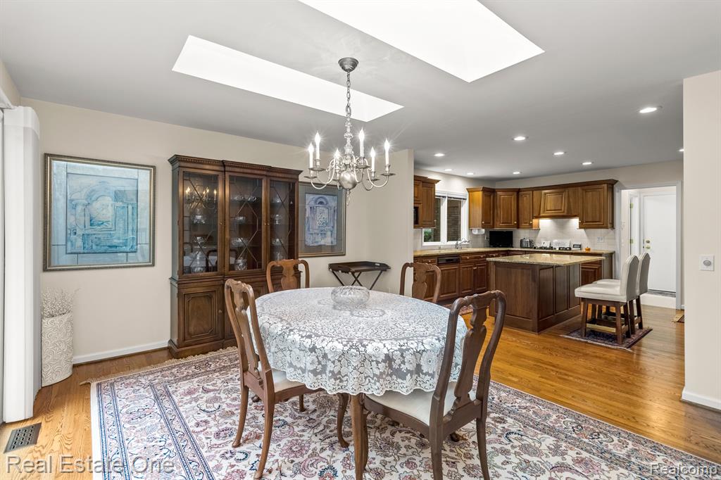 4342 MEADOW Lane, Orchard Lake Village, MI 48323 — Photo 17