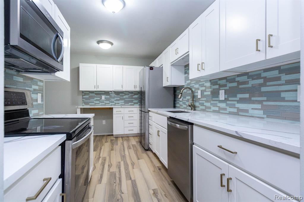 5866 VASSAR, West Bloomfield, MI — Photo 17