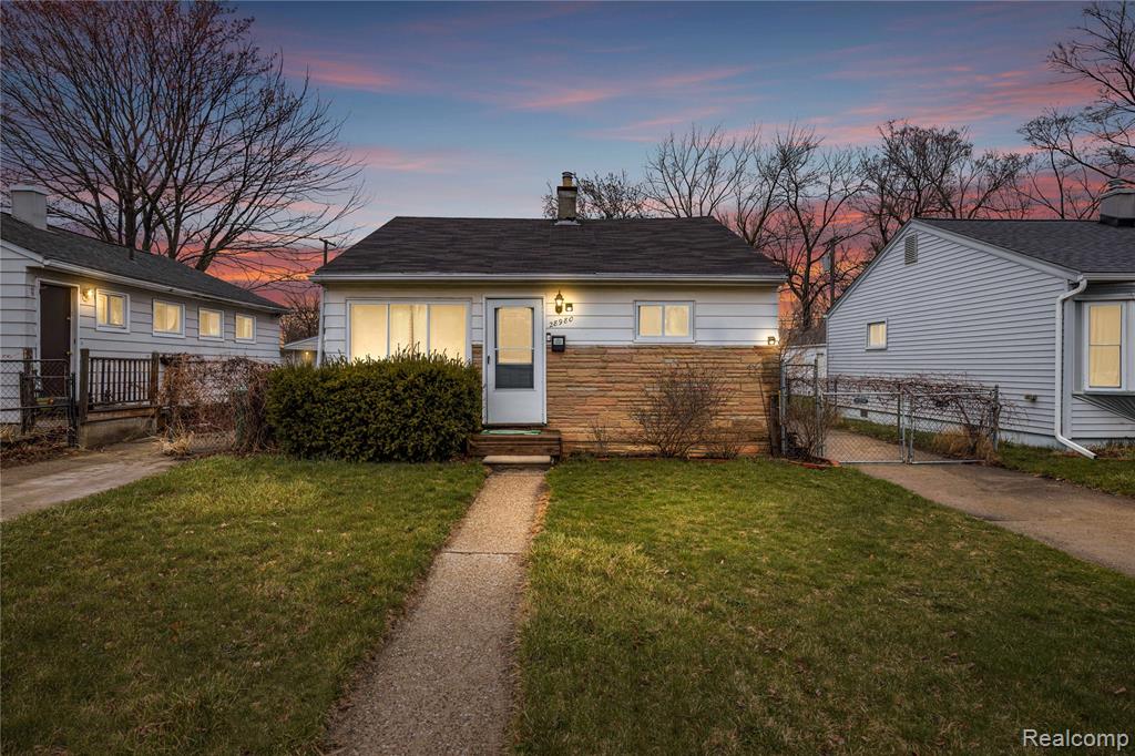 28980 Dawson Street, Garden City, MI — front exterior