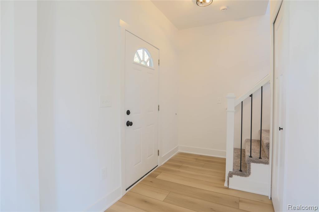 129 South Avenue, Mount Clemens, MI 48043 — Photo 8