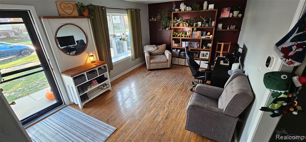 22308 Larch Street, Woodhaven, MI 48183 — Photo 4