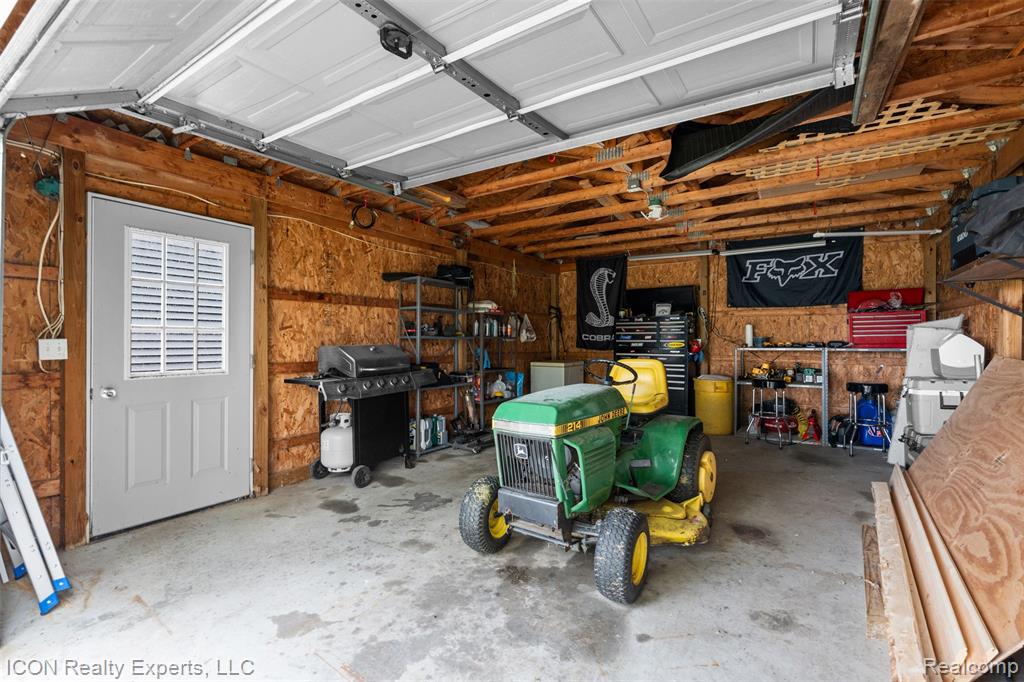 6093 Old State Road, North Branch, MI 48461 — Photo 35