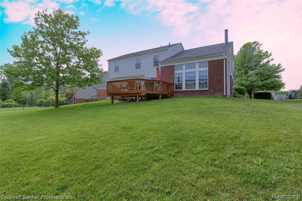 44516 Bramblewood Court, Belleville, MI 48111 — Photo 34