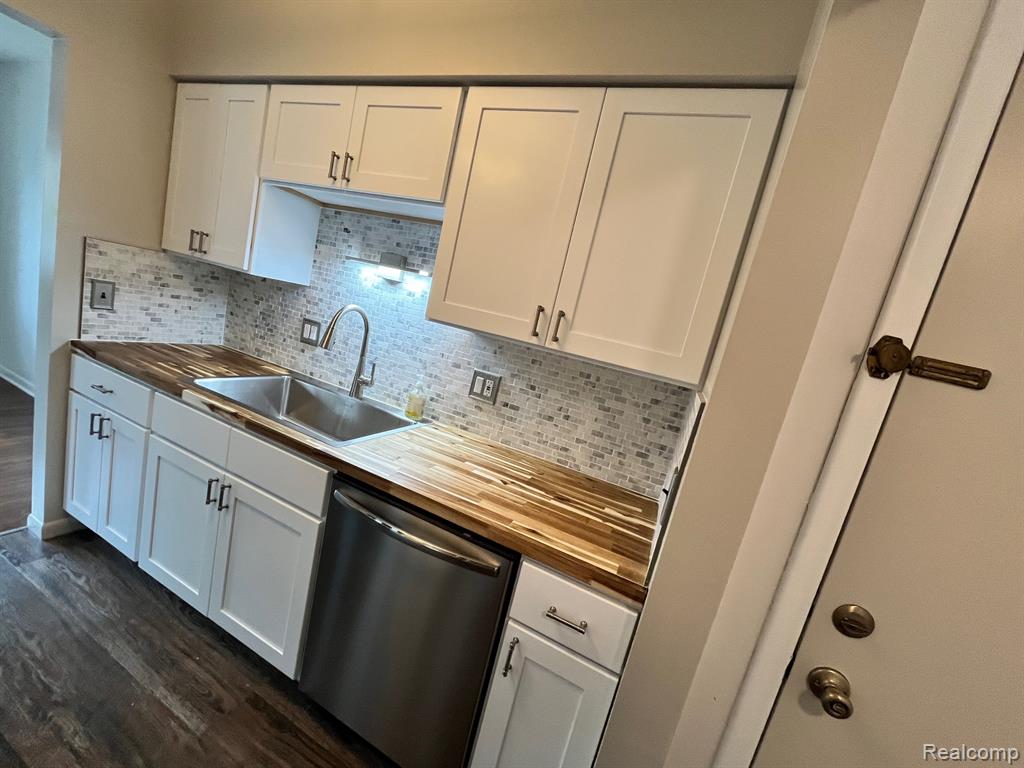 23025 Liberty Street, 13, Saint Clair Shores, MI 48080 — Photo 5