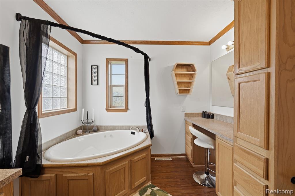 11105 Wood Run Circle, South Lyon, MI 48178 — Photo 27