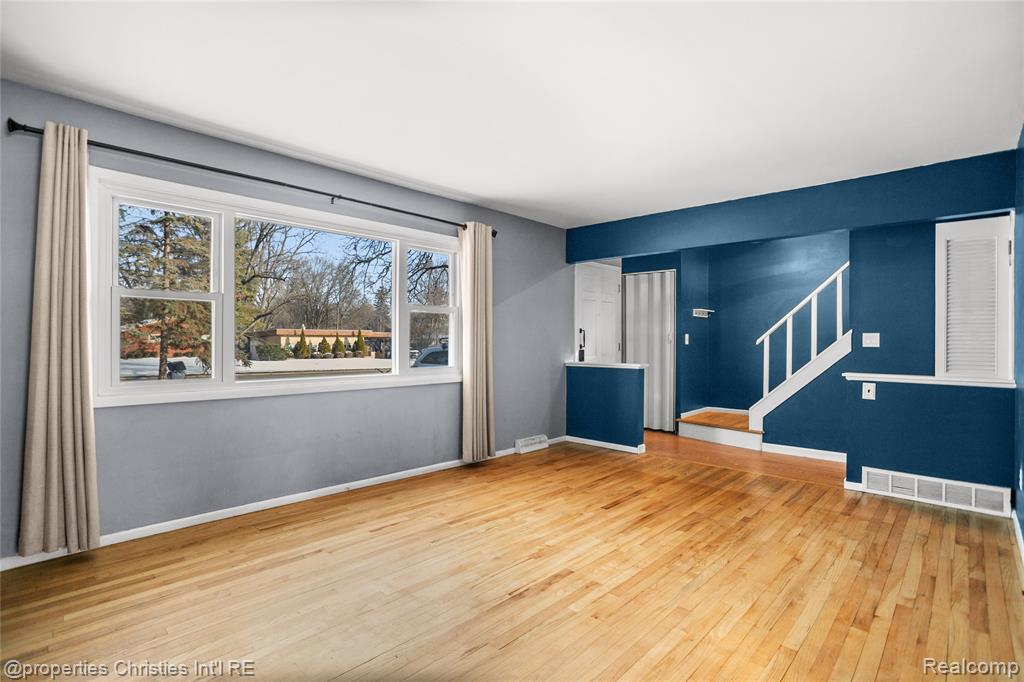 615 W 13 Mile Road, Royal Oak, MI 48073 — Photo 6