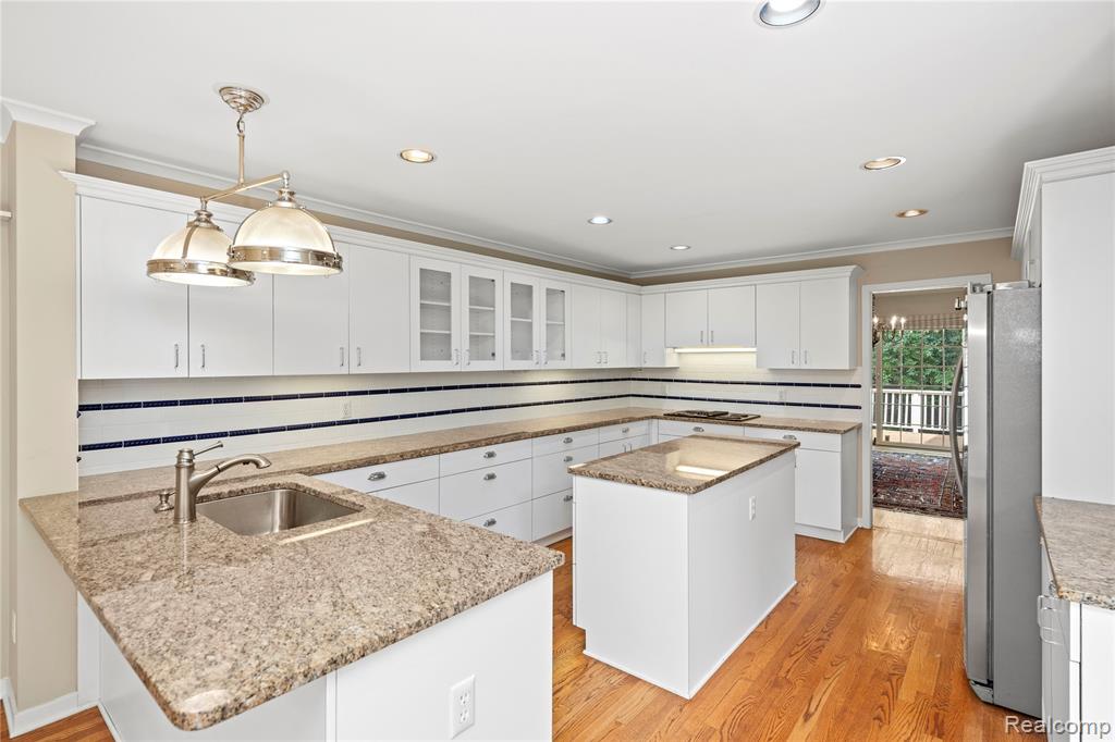 7277 Simsbury Drive, West Bloomfield, MI — Photo 16