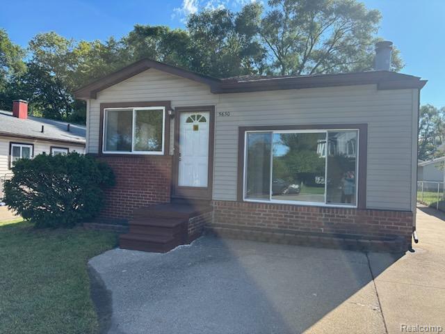 5630 N CROWN Street, Westland, MI — front exterior