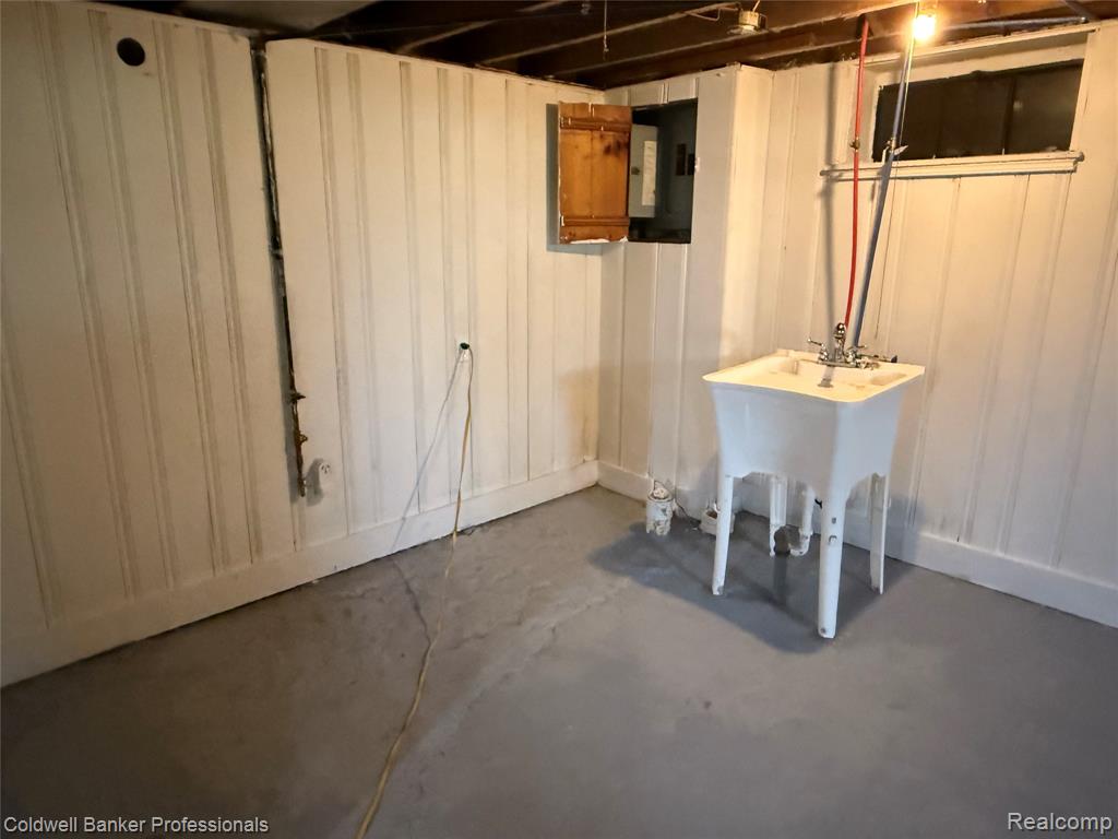 9141 Wayburn Street, Detroit, MI 48224 — Photo 24