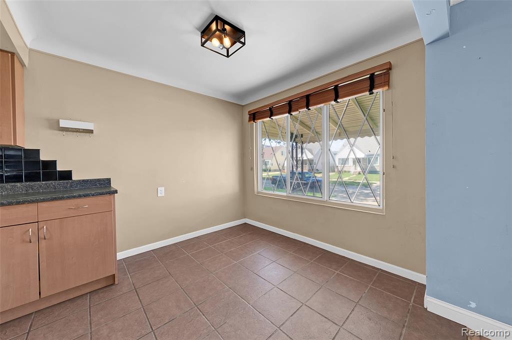 8272 Coolidge, Center Line, MI 48015 — Photo 10