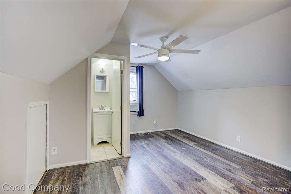 830 W HAZELHURST Street, Ferndale, MI 48220 — Photo 22
