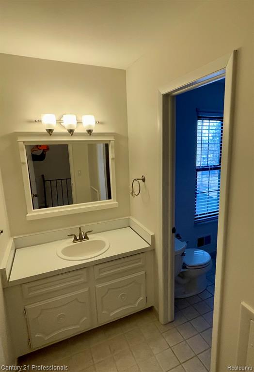 955 Sherwood Forest Drive, 52, Rochester Hills, MI 48307 — Photo 13