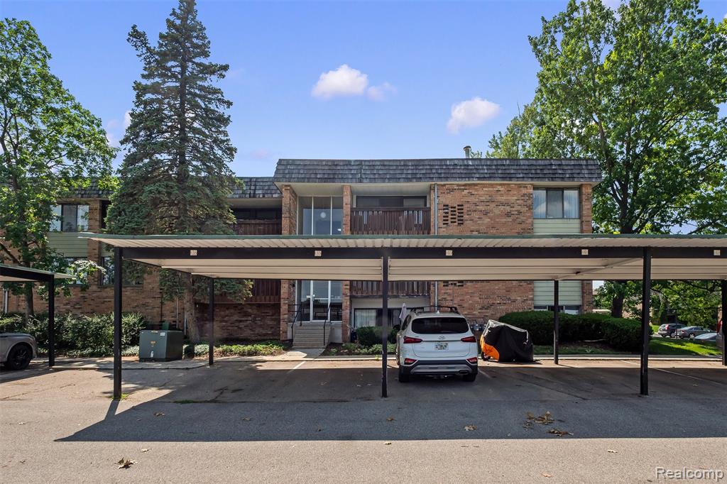 1255 S Maple Road, 101, Ann Arbor, MI 48103 — Photo 2