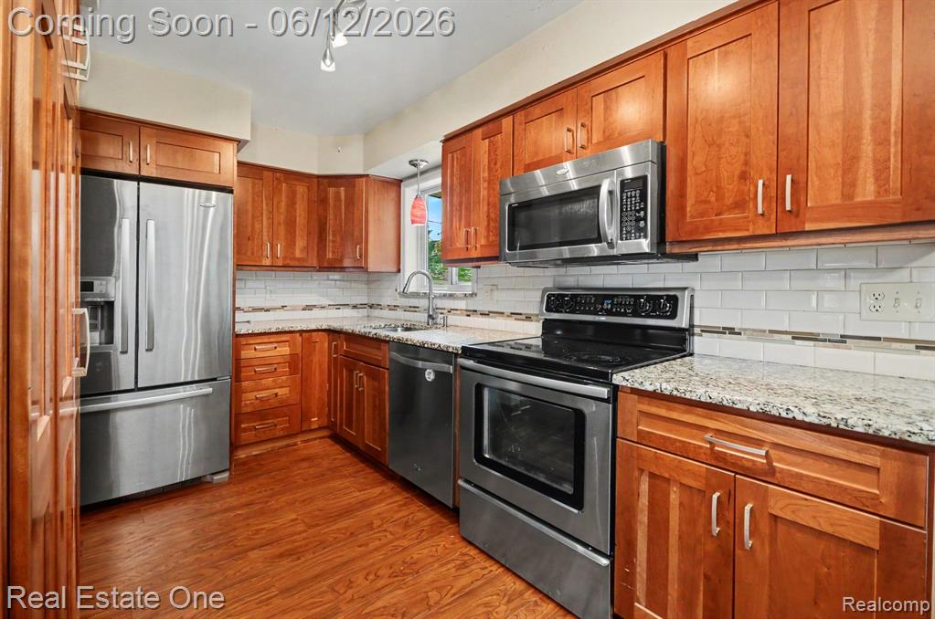 2523 Watonga Drive, Commerce Twp, MI 48382 — Photo 5
