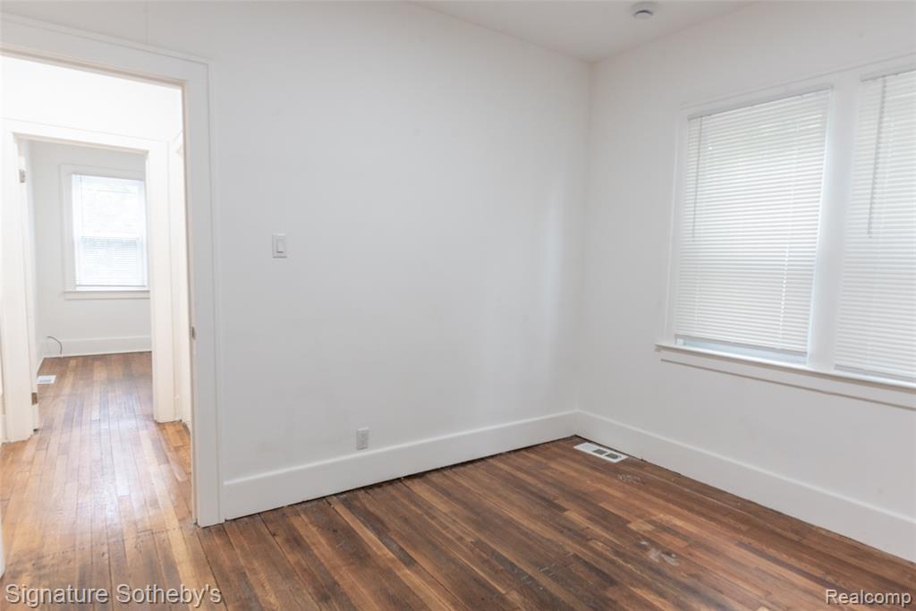 11104 Cloverlawn Street, Detroit, MI 48204 — Photo 15