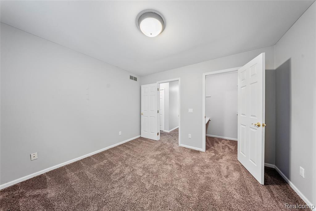8487 Sherwood Drive, Grosse Ile, MI 48138 — Photo 29