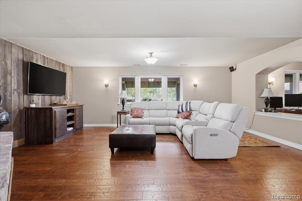 9095 S Saginaw Road, 8, Grand Blanc, MI 48439 — Photo 52