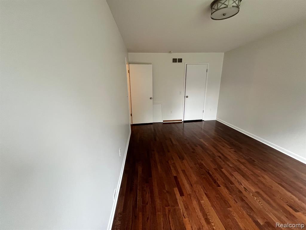 23025 Liberty Street, 13, Saint Clair Shores, MI 48080 — Photo 23
