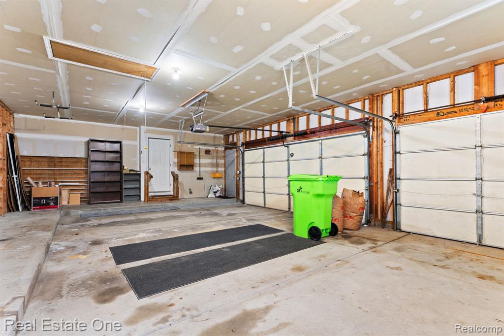 9305 Rotondo Drive, Howell, MI 48855 — Photo 43