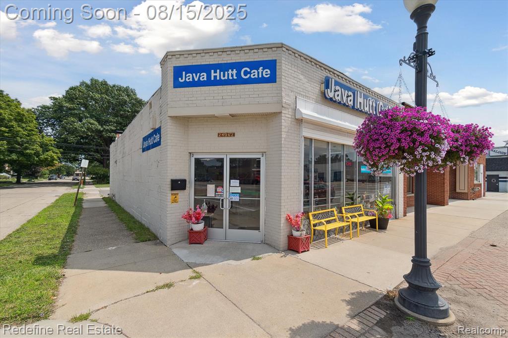 403 Jeff Keeton Drive, Hazel Park, MI 48030 — Photo 35