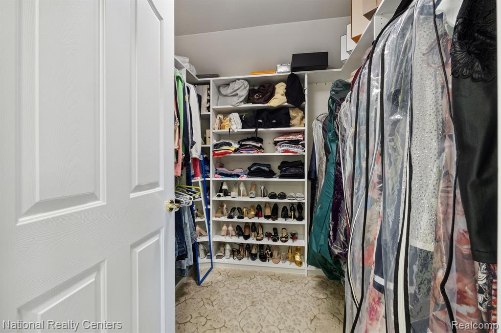 50983 WESTON Drive, Plymouth, MI 48170 — Photo 32