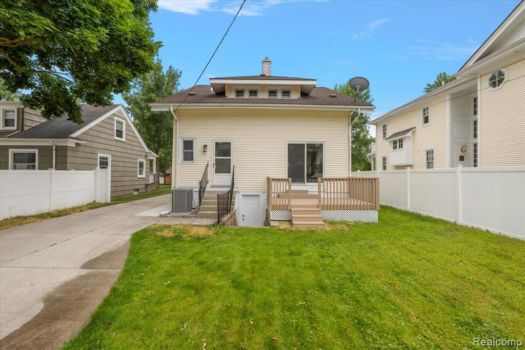 776 W LINCOLN Street, Birmingham, MI 48009 — Photo 40