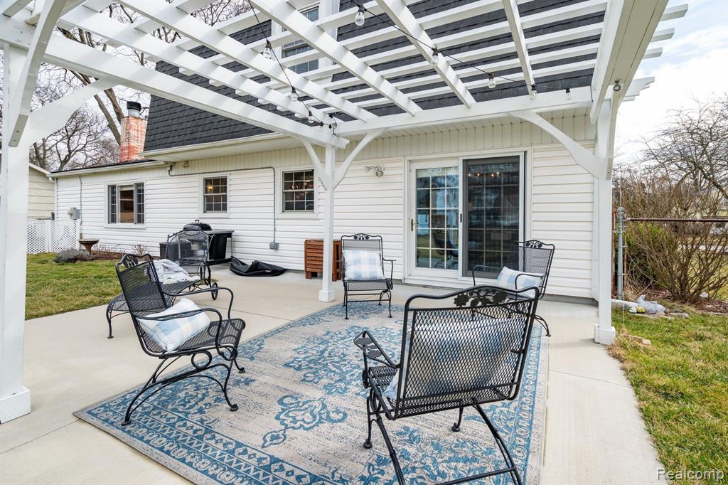 4855 CAROL Drive, Troy, MI 48085 — Photo 36