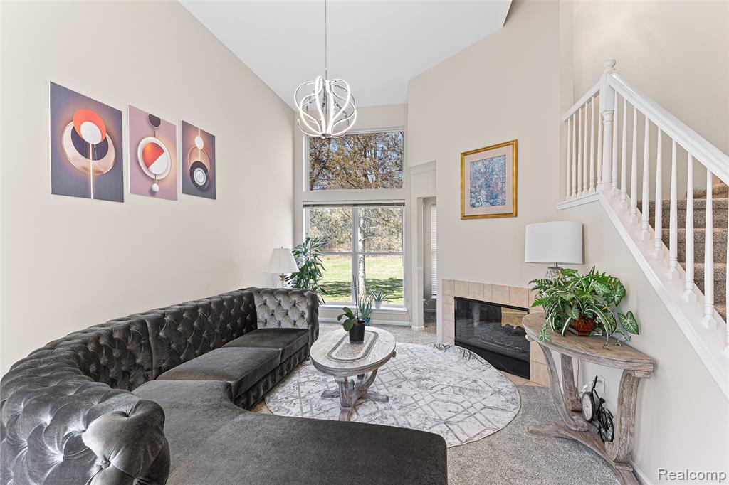 1033 Calpernia, Wixom, MI — Photo 4