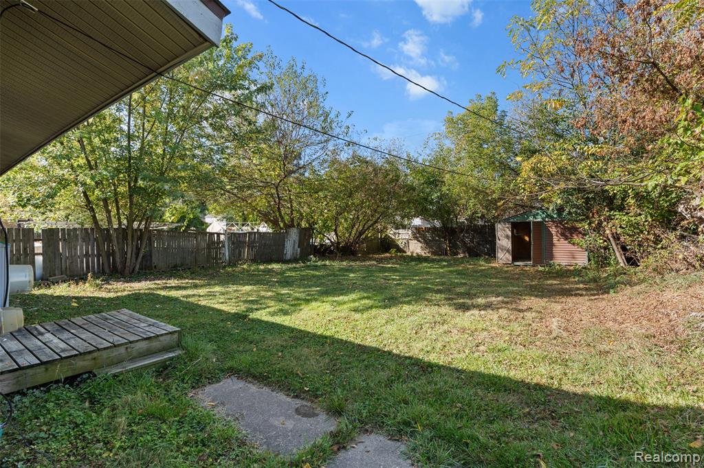 853 Melrose Street, Pontiac, MI 48340 — Photo 17