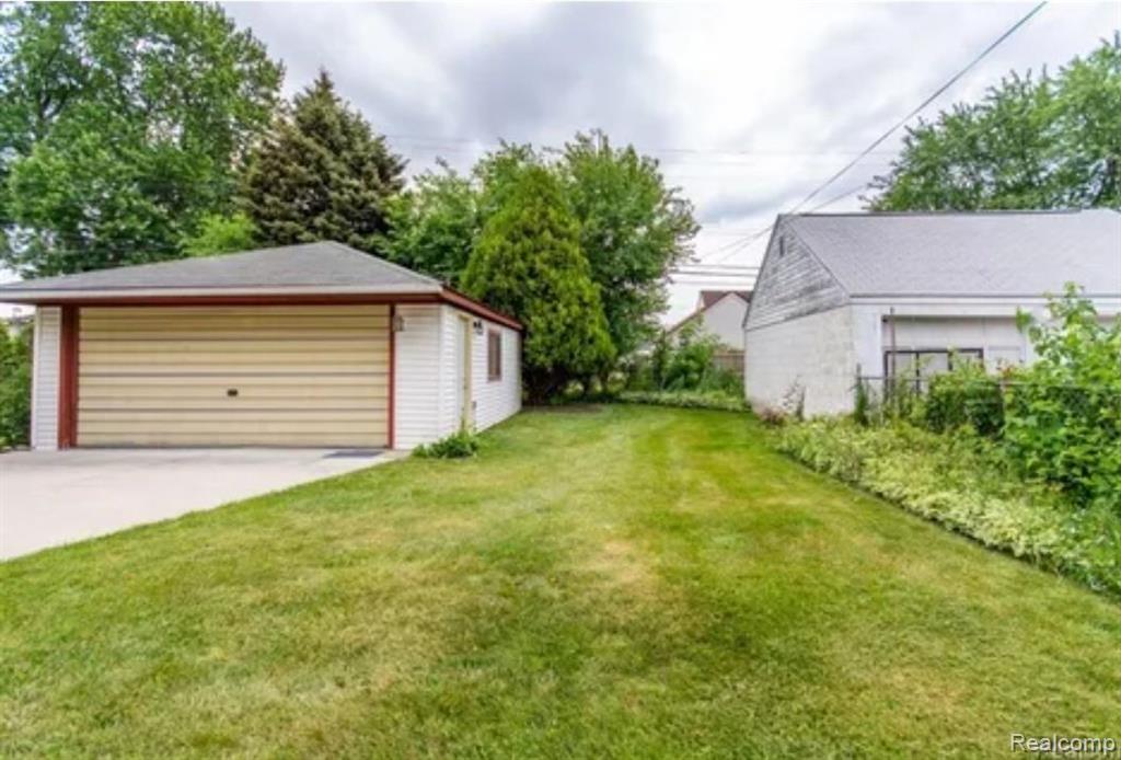 7290 WIEGAND, Center Line, MI 48015 — Photo 27