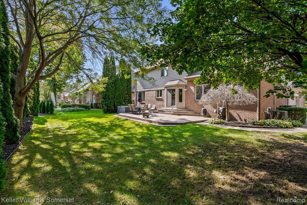 55328 BELMONT Drive, Shelby Twp, MI 48315 — Photo 63