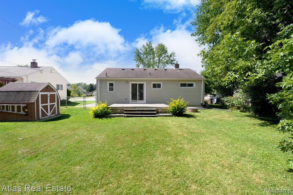 832 Southwood Drive, Fenton, MI 48430 — Photo 5