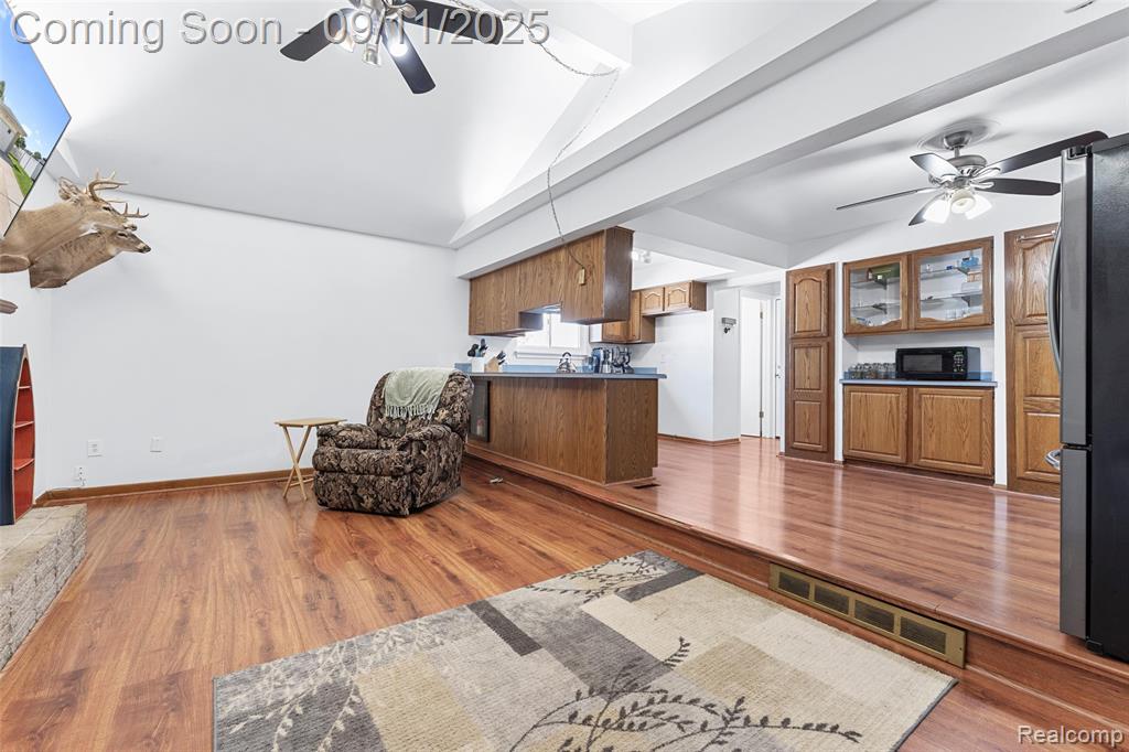 22019 Hanover Court, Woodhaven, MI 48183 — Photo 8