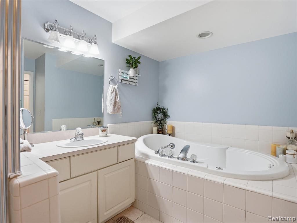52088 Southview Ridge, Macomb, MI 48042 — Photo 39
