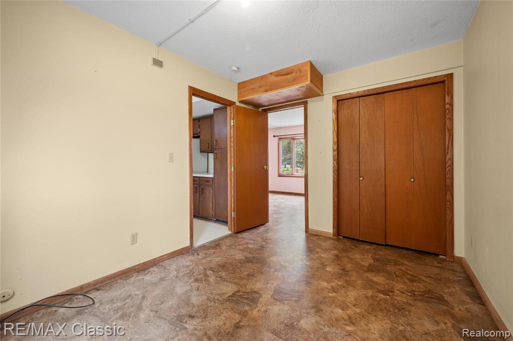594 Maple Vista Street, Imlay City, MI 48444 — Photo 8