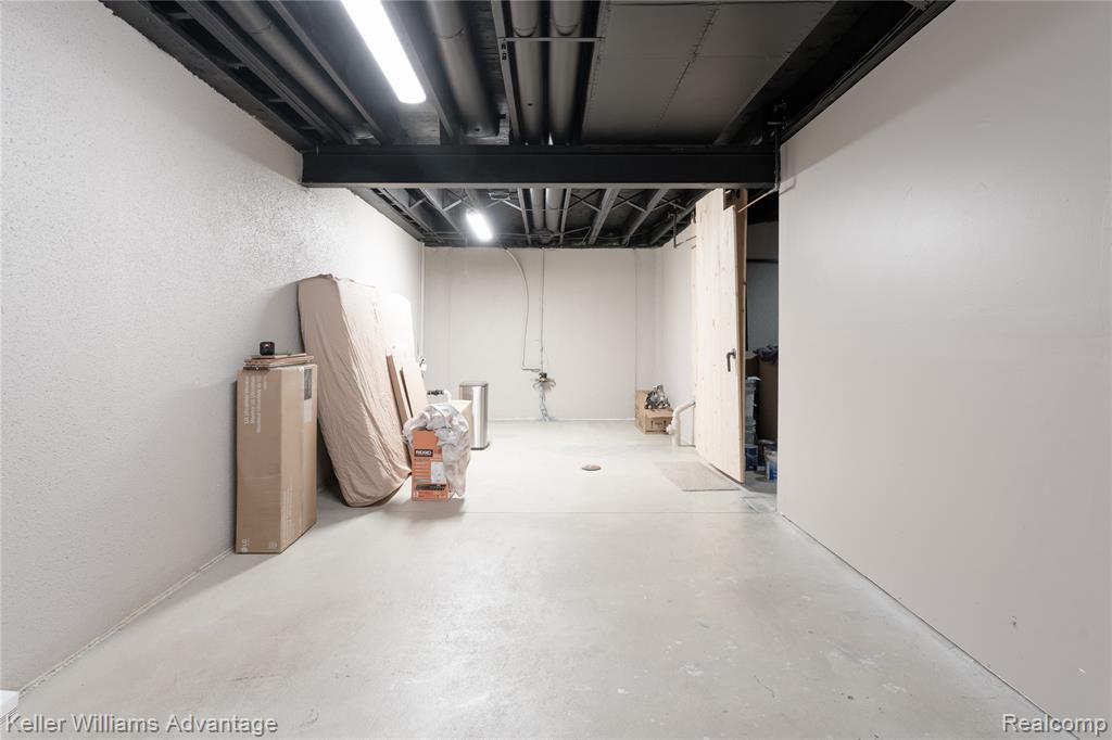 27460 Belgrave Place, Novi, MI — Photo 39