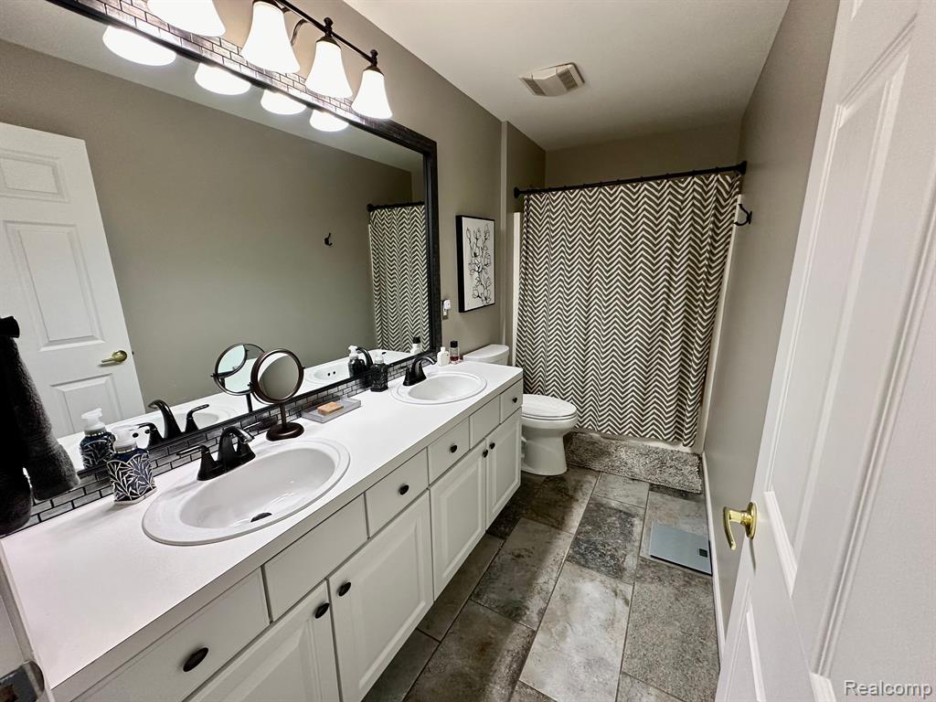 48798 MANHATTAN Circle, Canton, MI 48188 — Photo 28