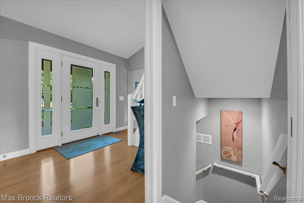 7015 Scenic Ridge Drive, Clarkston, MI — Photo 35